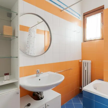 Guesthost - Mm5 Isola Cozy Apartamento Milão